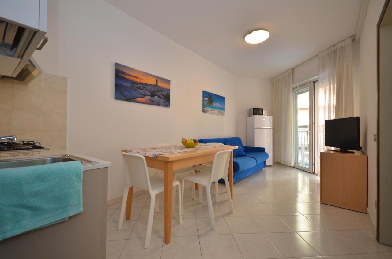 Ferienwohnung Residenza Marco Polo Lignano Sabbiadoro Exterior foto